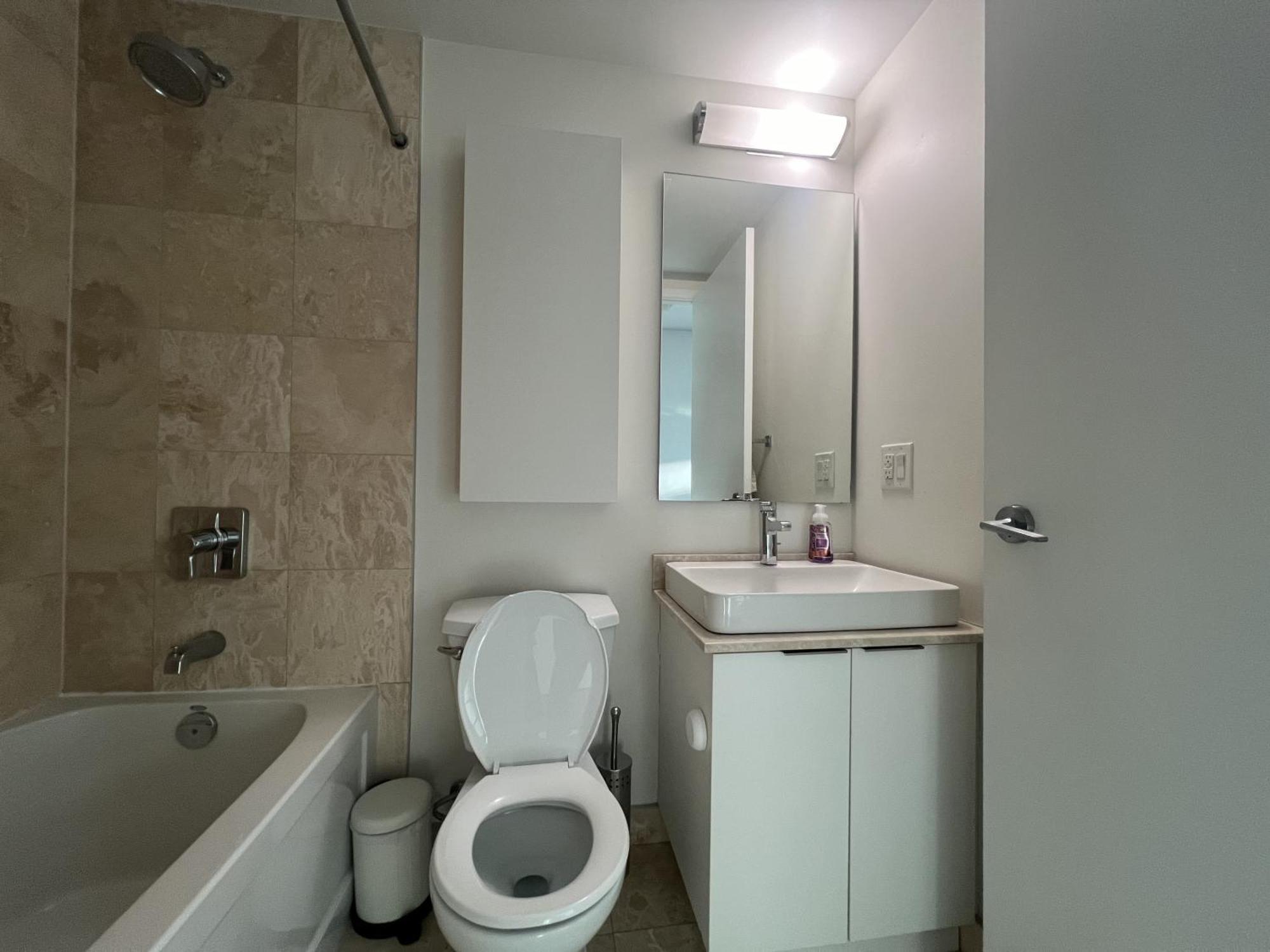 Grand Royal Suites Toronto Exteriör bild