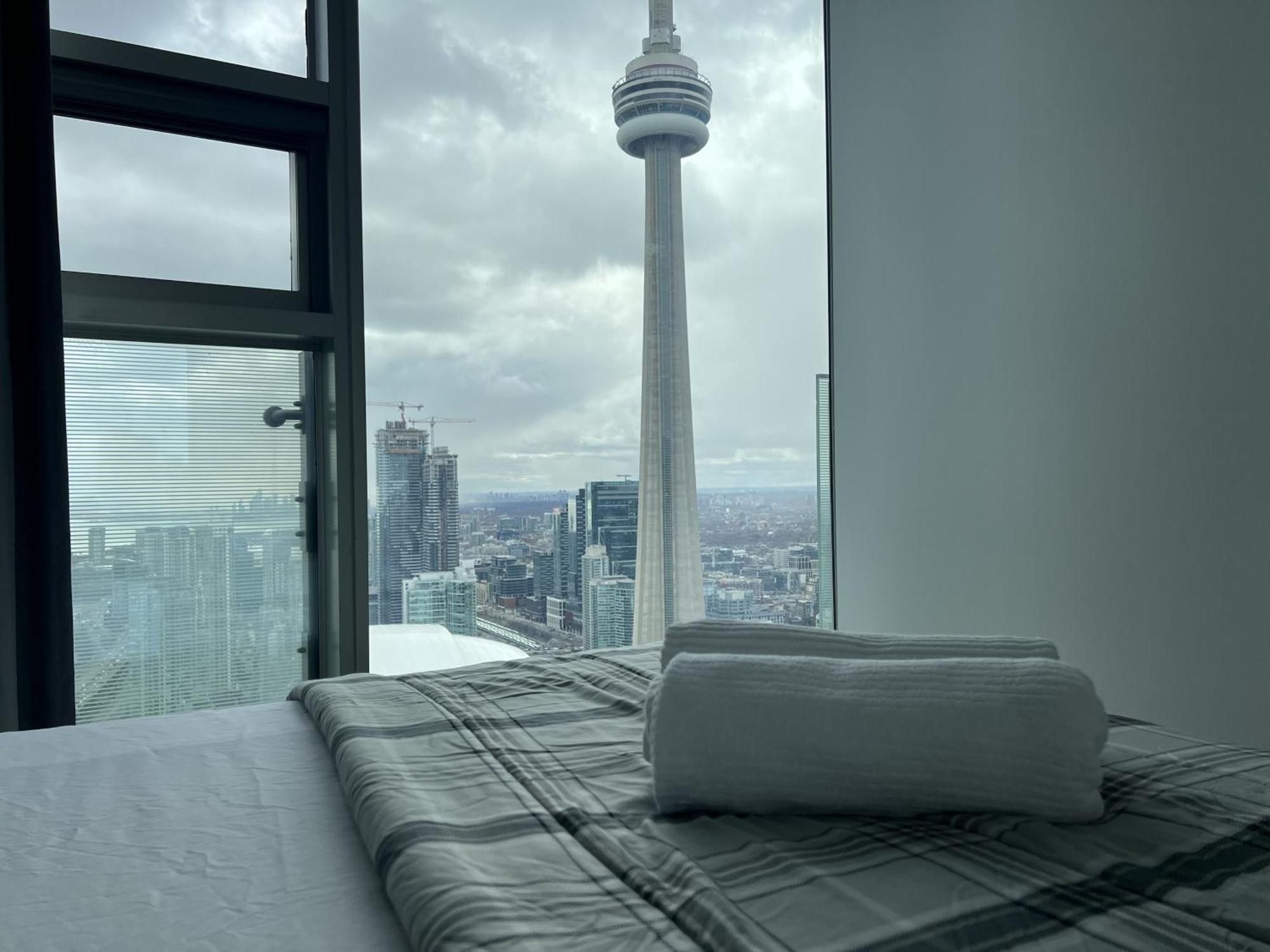 Grand Royal Suites Toronto Exteriör bild