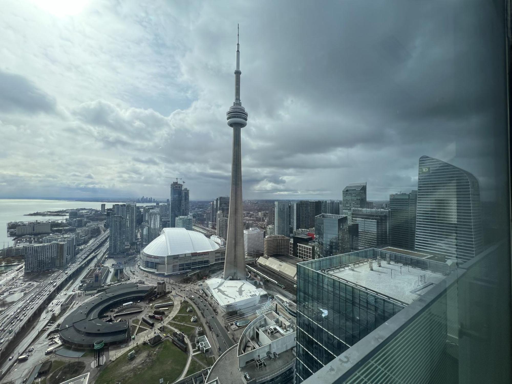 Grand Royal Suites Toronto Exteriör bild