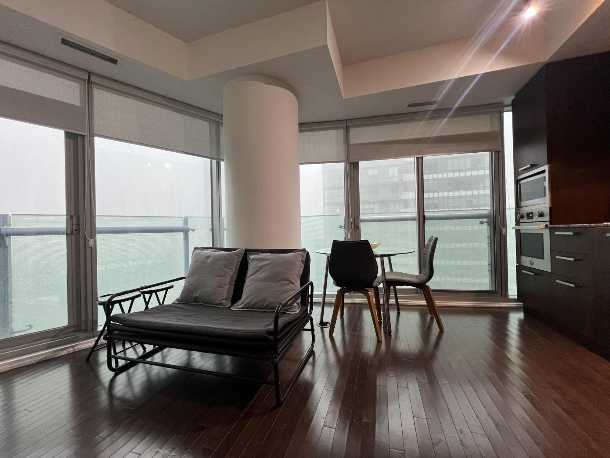 Grand Royal Suites Toronto Rum bild